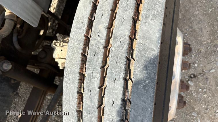 image for item EA7950 2008 Hino 268 utility / service truck