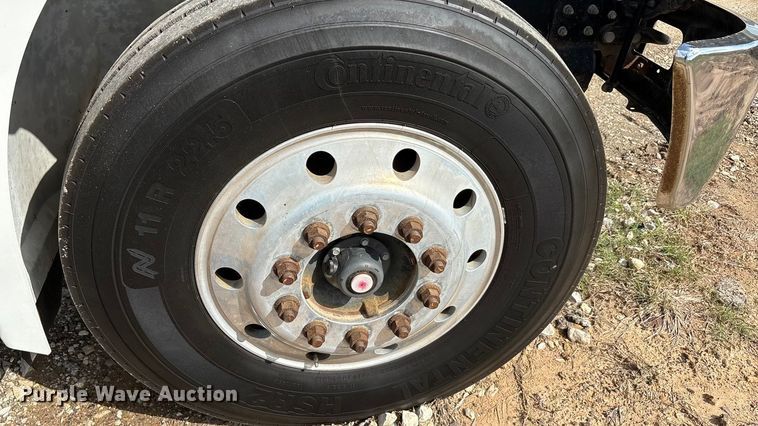 image for item EA7950 2008 Hino 268 utility / service truck