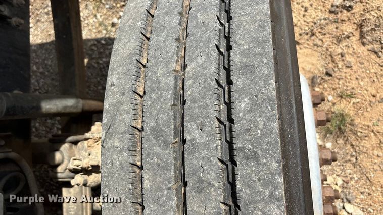 image for item EA7950 2008 Hino 268 utility / service truck