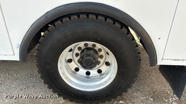 image for item EA7950 2008 Hino 268 utility / service truck