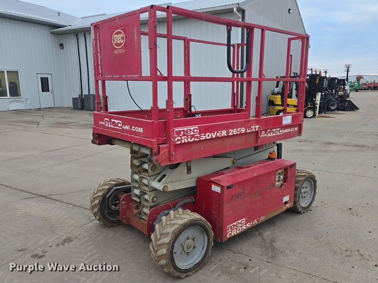 image for item EB1201 2015 MEC Crossover 2659 ERT scissor lift