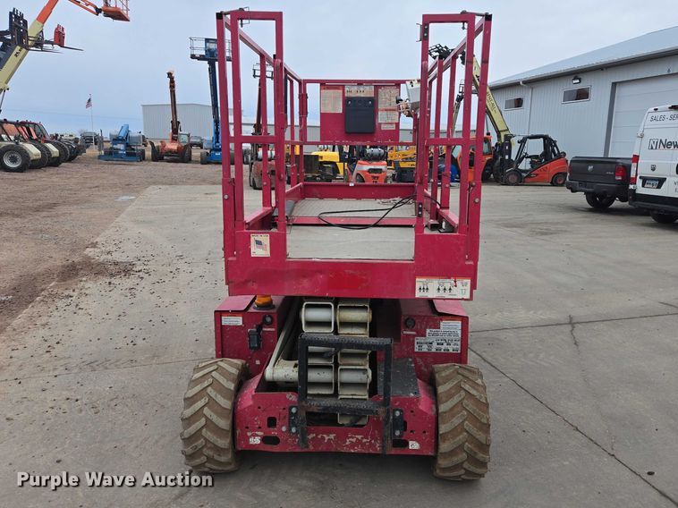 image for item EB1201 2015 MEC Crossover 2659 ERT scissor lift