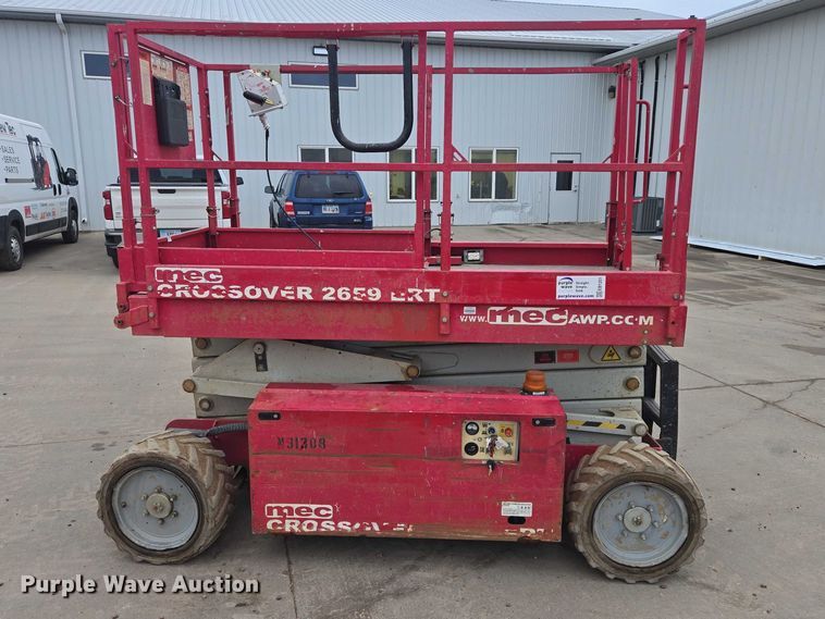 image for item EB1201 2015 MEC Crossover 2659 ERT scissor lift