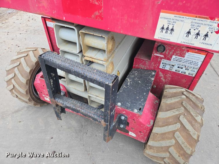 image for item EB1201 2015 MEC Crossover 2659 ERT scissor lift