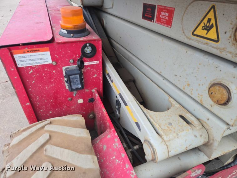 image for item EB1201 2015 MEC Crossover 2659 ERT scissor lift