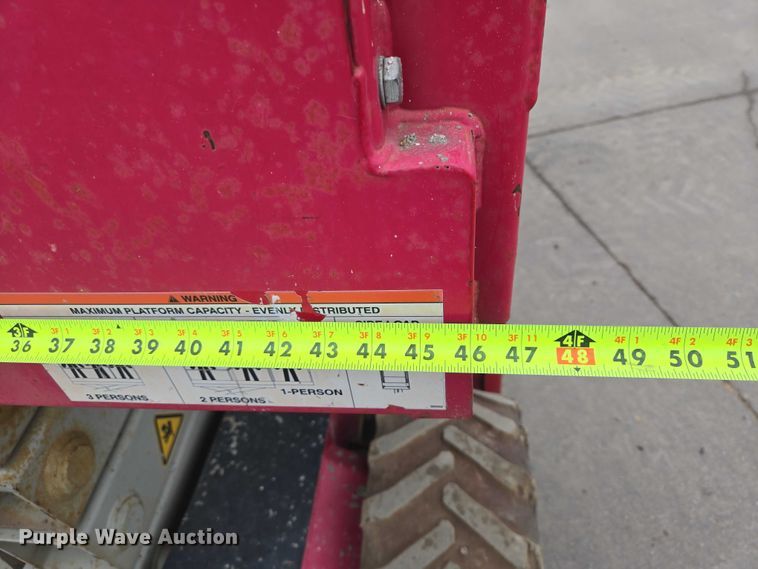 image for item EB1201 2015 MEC Crossover 2659 ERT scissor lift