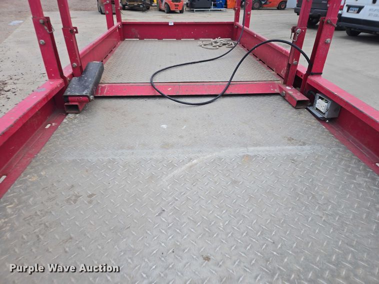 image for item EB1201 2015 MEC Crossover 2659 ERT scissor lift