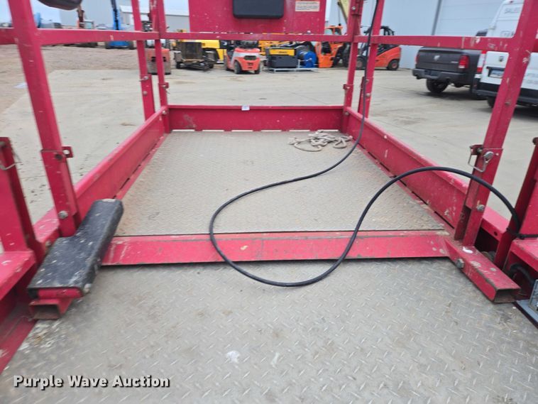 image for item EB1201 2015 MEC Crossover 2659 ERT scissor lift