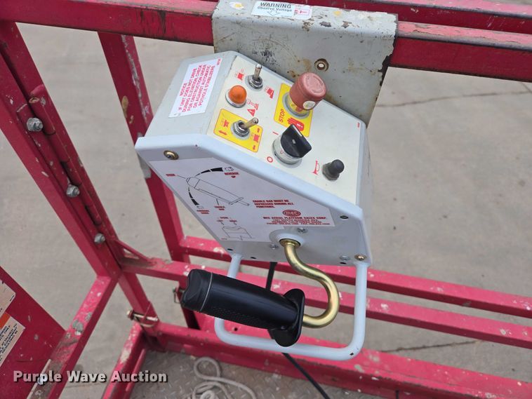 image for item EB1201 2015 MEC Crossover 2659 ERT scissor lift