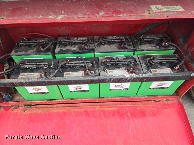 image for item EB1201 2015 MEC Crossover 2659 ERT scissor lift