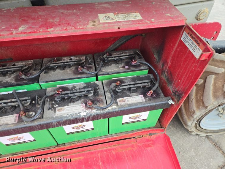 image for item EB1201 2015 MEC Crossover 2659 ERT scissor lift