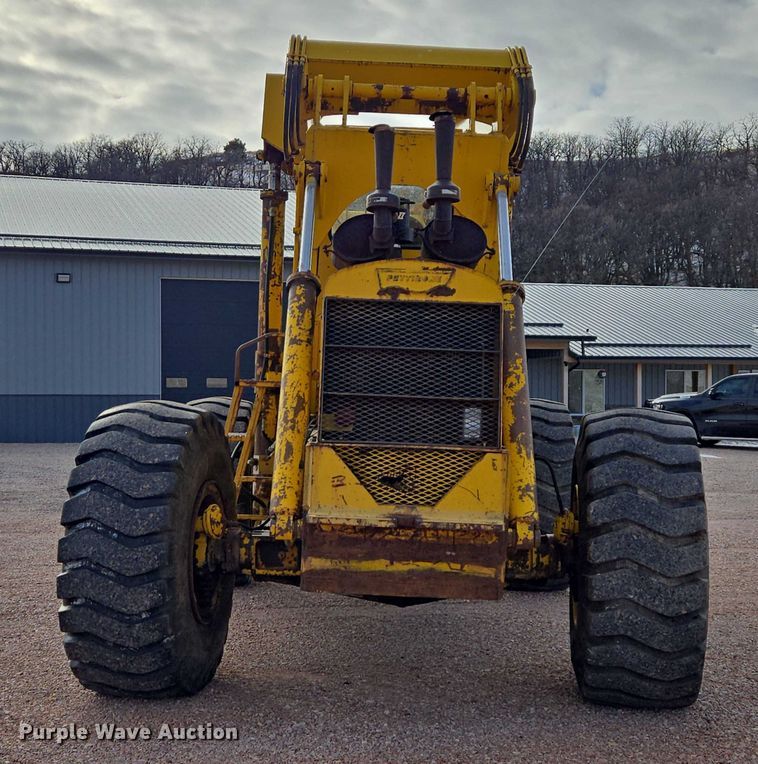 image for item EB1260 Pettibone Cary-Lift 204 material handler