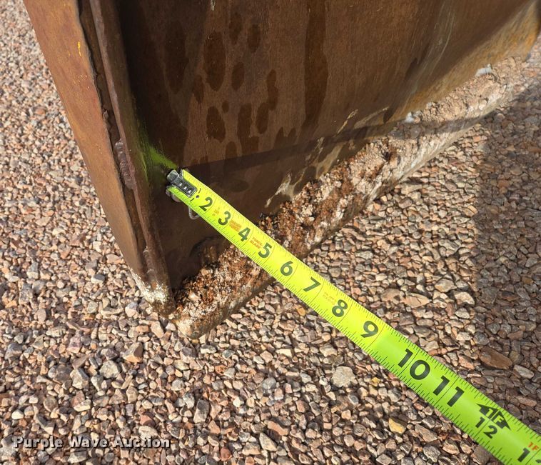 image for item EB1260 Pettibone Cary-Lift 204 material handler