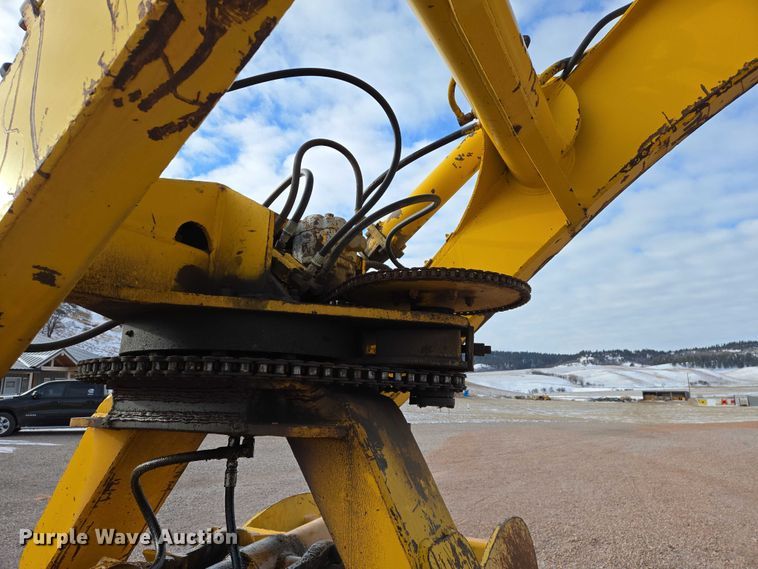 image for item EB1260 Pettibone Cary-Lift 204 material handler