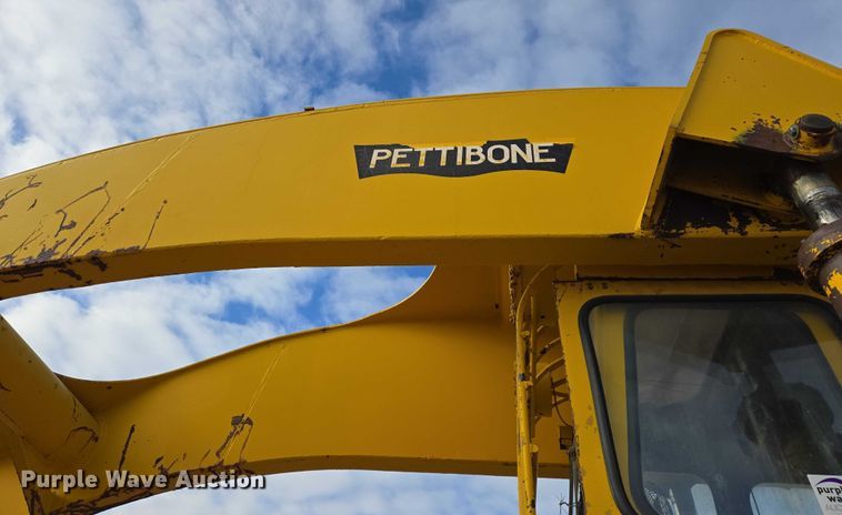 image for item EB1260 Pettibone Cary-Lift 204 material handler