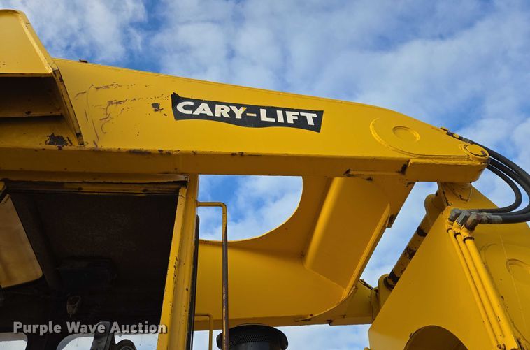 image for item EB1260 Pettibone Cary-Lift 204 material handler