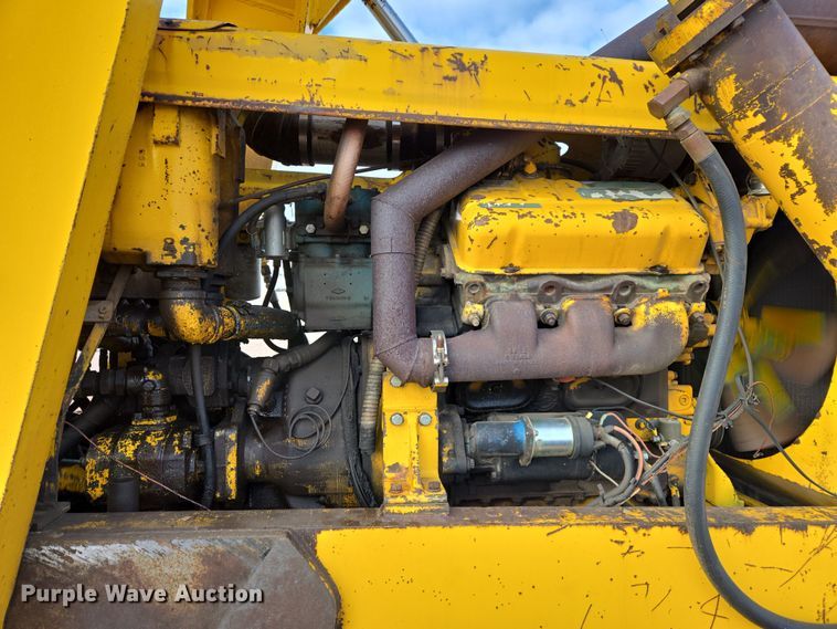 image for item EB1260 Pettibone Cary-Lift 204 material handler