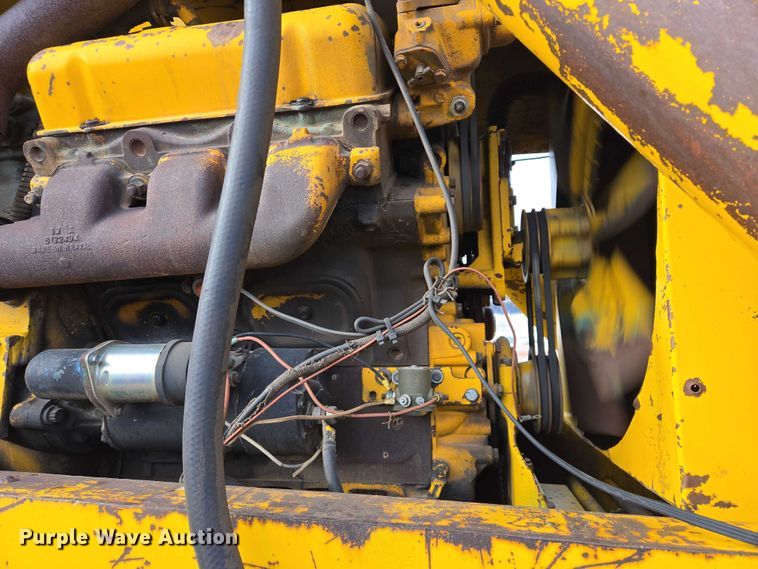 image for item EB1260 Pettibone Cary-Lift 204 material handler