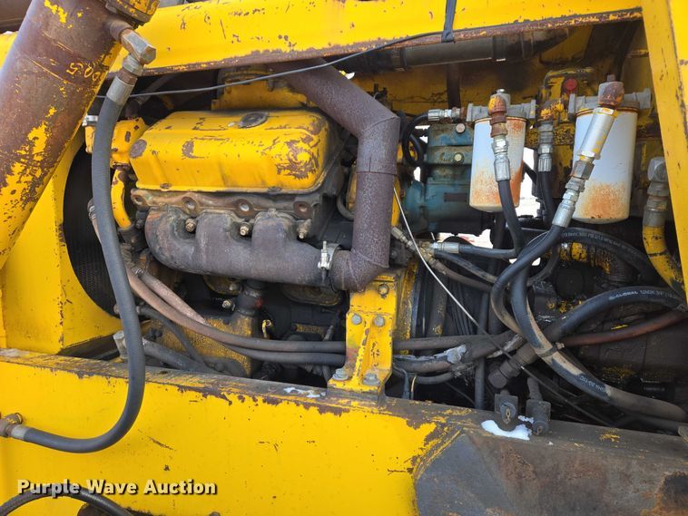 image for item EB1260 Pettibone Cary-Lift 204 material handler