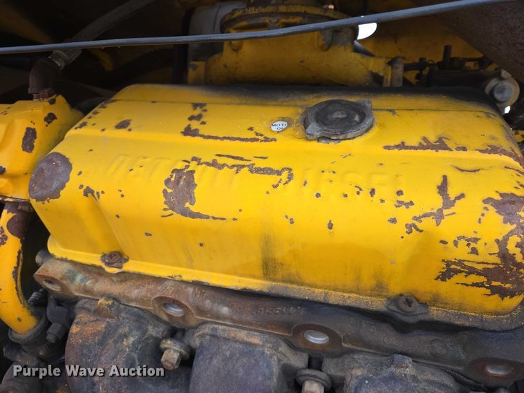 image for item EB1260 Pettibone Cary-Lift 204 material handler