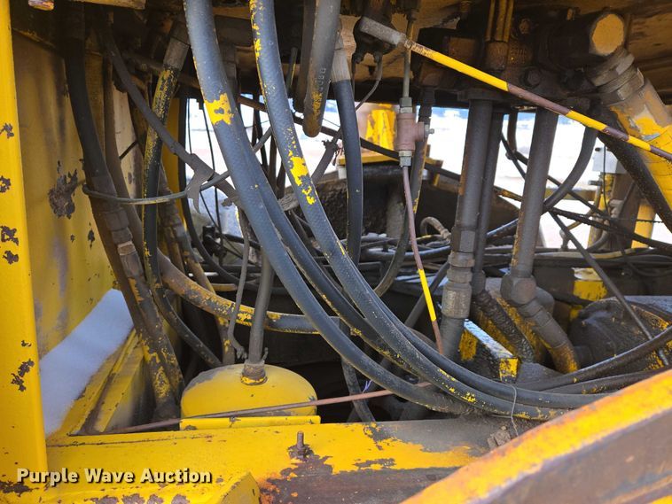 image for item EB1260 Pettibone Cary-Lift 204 material handler