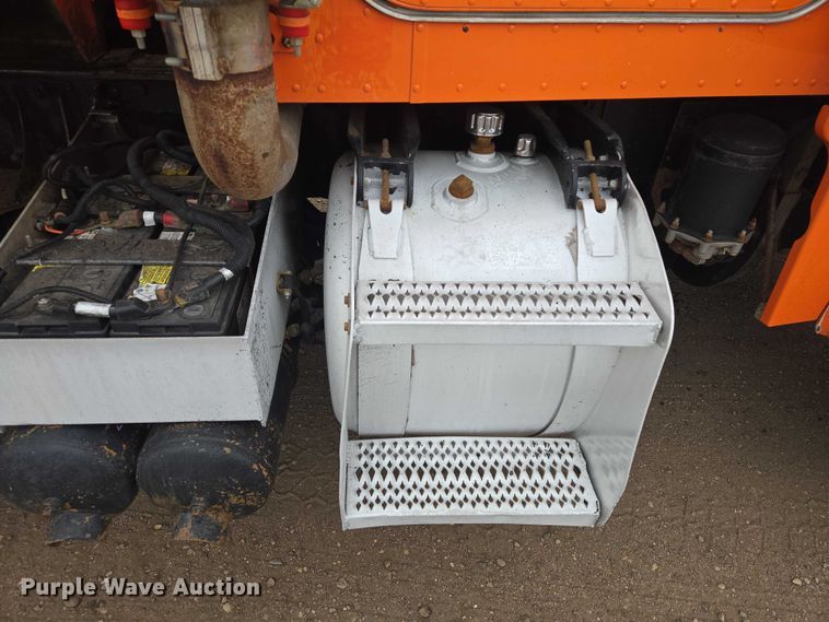 image for item EB1363 1997 Peterbilt 378 dump truck