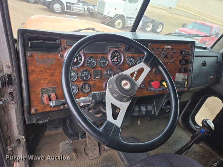 image for item EB1363 1997 Peterbilt 378 dump truck