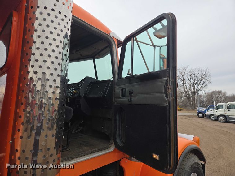 image for item EB1363 1997 Peterbilt 378 dump truck