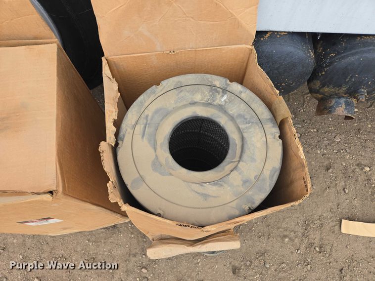 image for item EB1363 1997 Peterbilt 378 dump truck