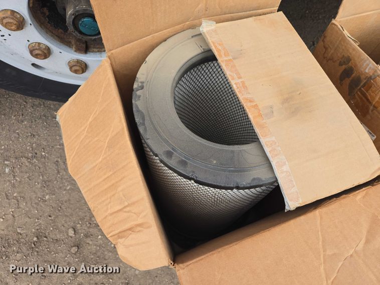 image for item EB1363 1997 Peterbilt 378 dump truck