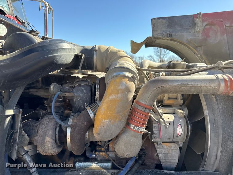 image for item EC4566 2006 Peterbilt 379EXT semi truck