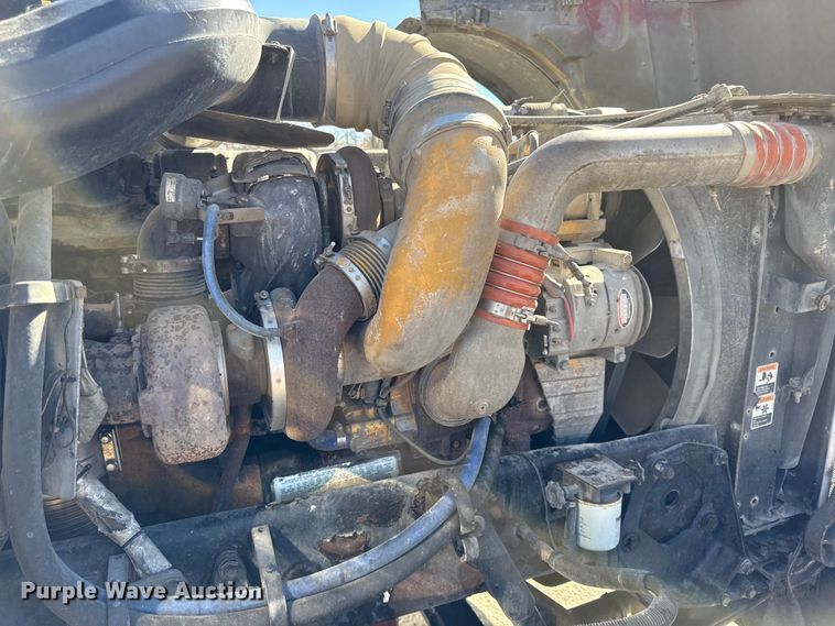 image for item EC4566 2006 Peterbilt 379EXT semi truck