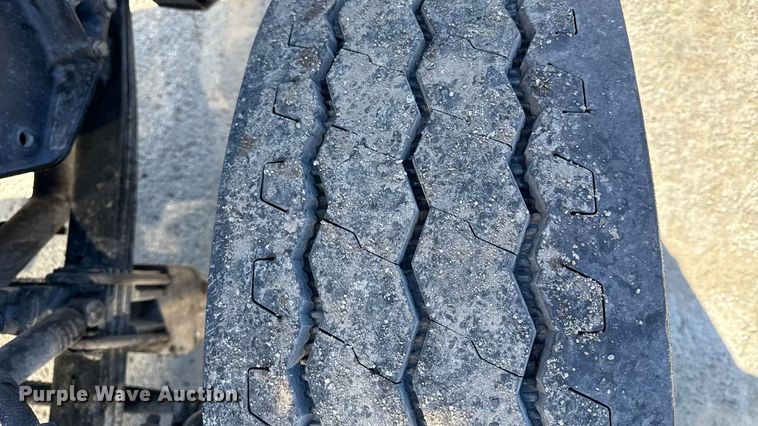 image for item EC4566 2006 Peterbilt 379EXT semi truck