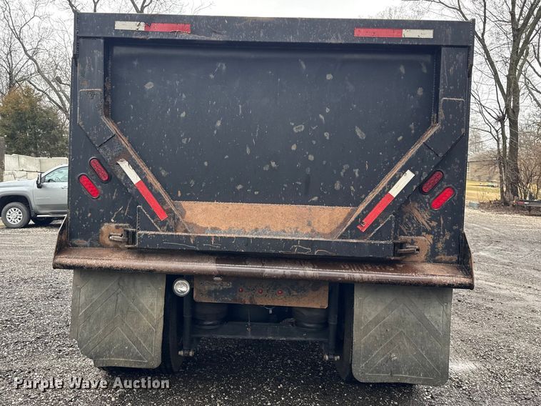 image for item EC4571 2006 Kenworth T800 dump truck