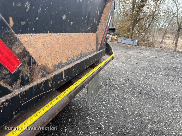 image for item EC4571 2006 Kenworth T800 dump truck