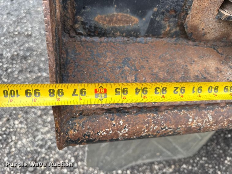 image for item EC4571 2006 Kenworth T800 dump truck