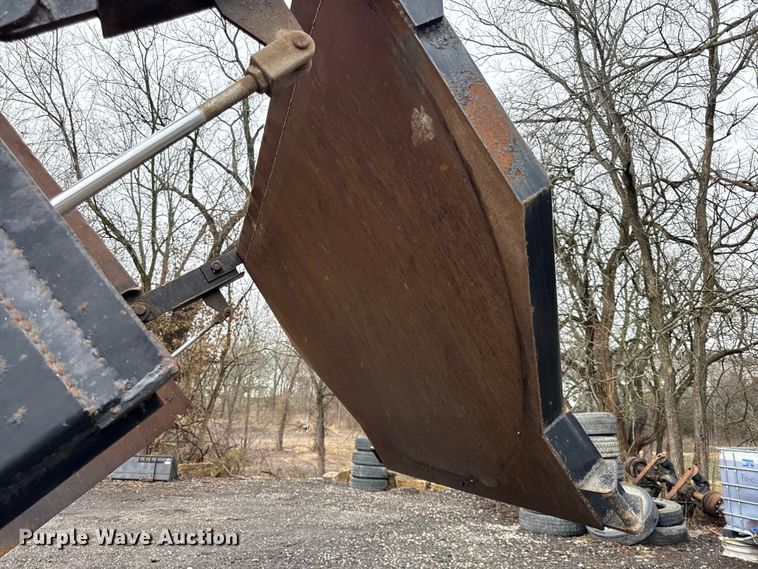 image for item EC4571 2006 Kenworth T800 dump truck