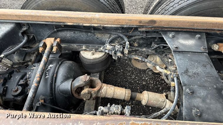 image for item EC4571 2006 Kenworth T800 dump truck