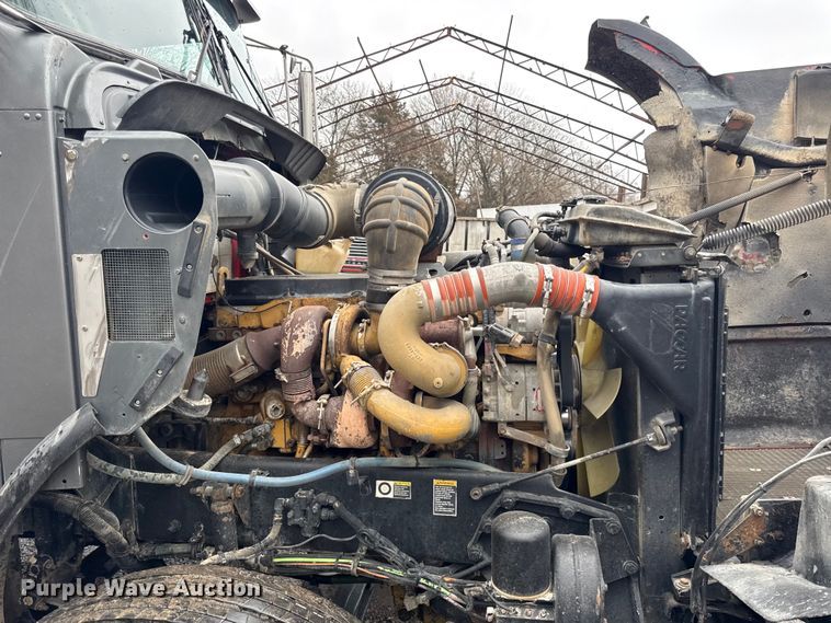 image for item EC4571 2006 Kenworth T800 dump truck