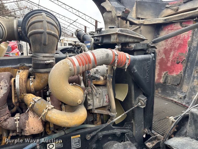 image for item EC4571 2006 Kenworth T800 dump truck