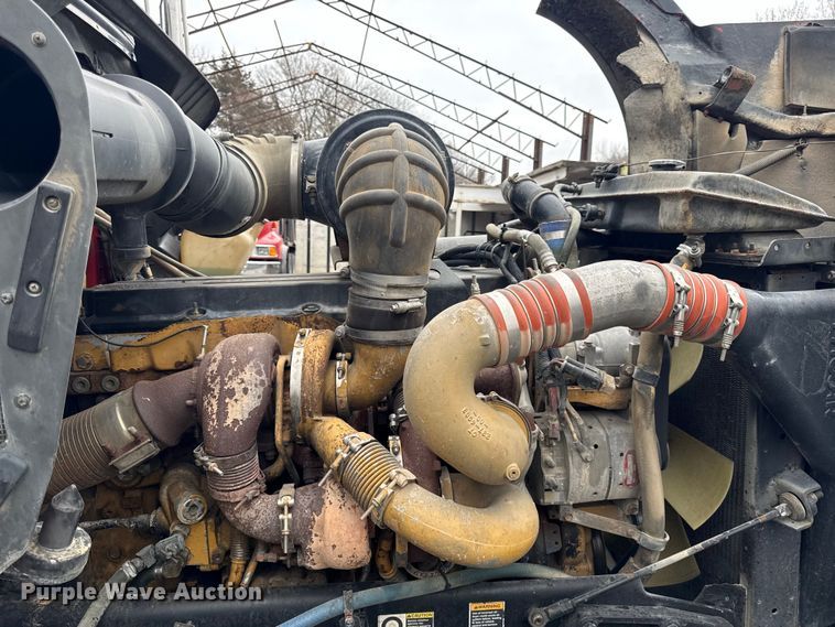 image for item EC4571 2006 Kenworth T800 dump truck