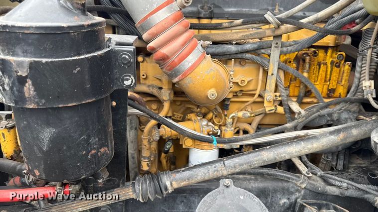 image for item EC4571 2006 Kenworth T800 dump truck