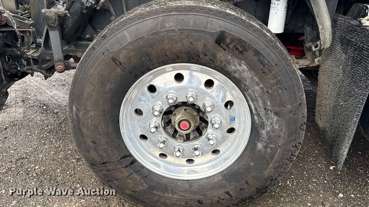 image for item EC4571 2006 Kenworth T800 dump truck