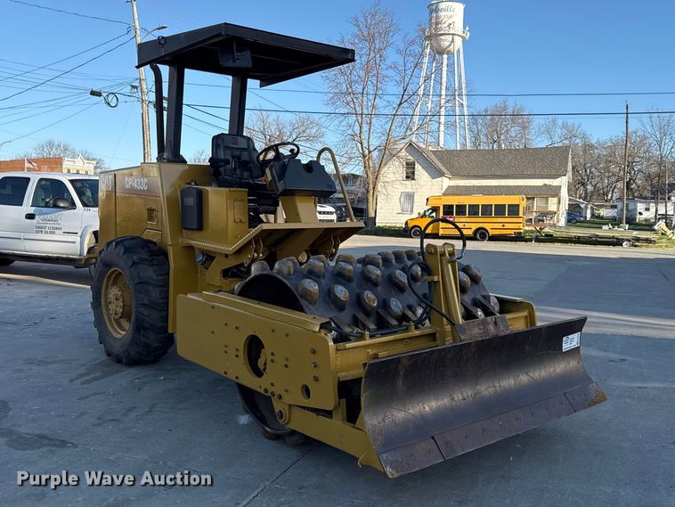 image for item EC4572 1996 Caterpillar CP-433C single drum vibratory roller