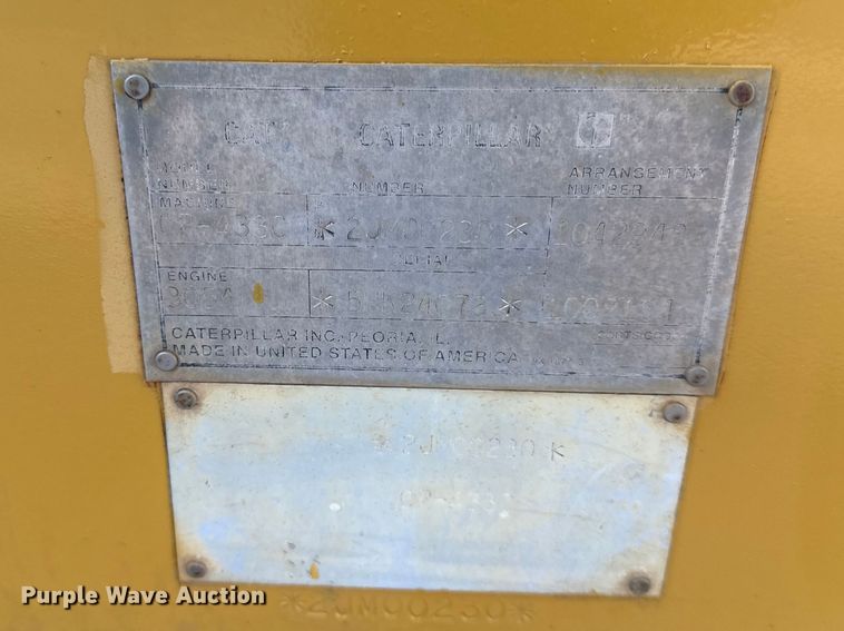 image for item EC4572 1996 Caterpillar CP-433C single drum vibratory roller