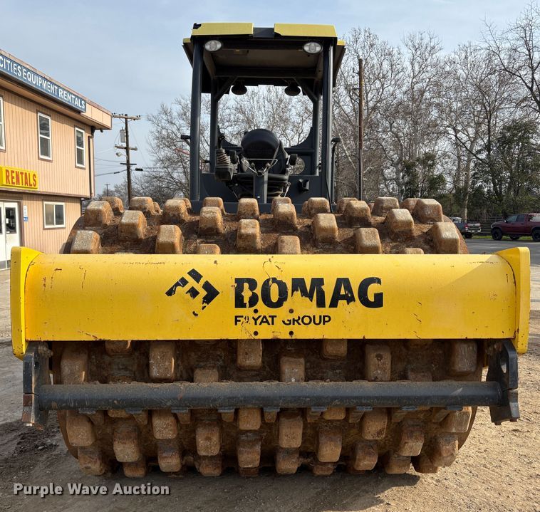 image for item EC8230 2017 Bomag BW 211 PD-5 single drum vibratory roller