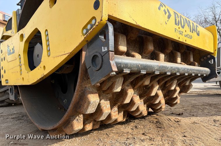 image for item EC8230 2017 Bomag BW 211 PD-5 single drum vibratory roller