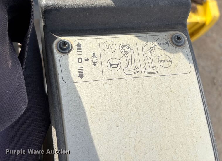 image for item EC8230 2017 Bomag BW 211 PD-5 single drum vibratory roller