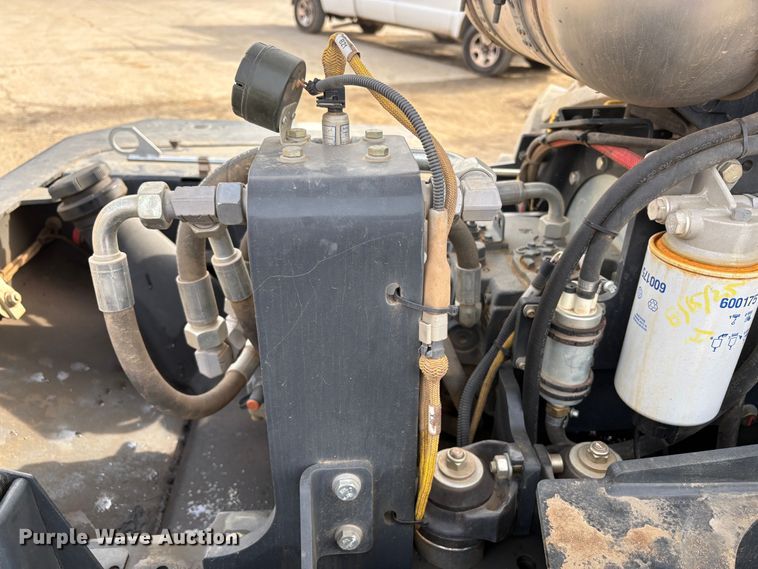 image for item EC8230 2017 Bomag BW 211 PD-5 single drum vibratory roller