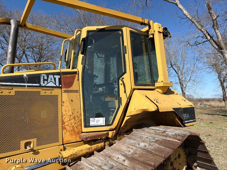 image for item ED5142 2003 Caterpillar D5N dozer